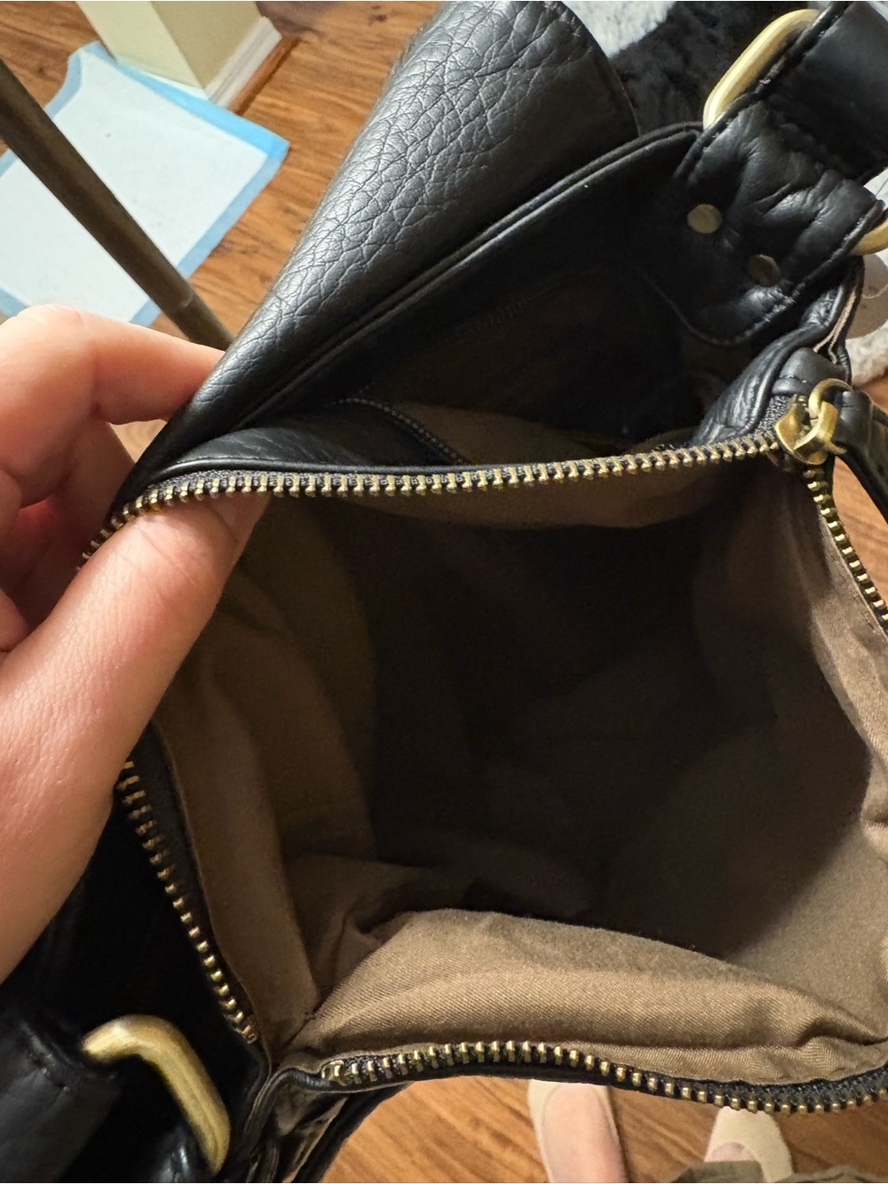 Everyday Black Leather Shoulder Bag with Flap - Picture 5 of 5